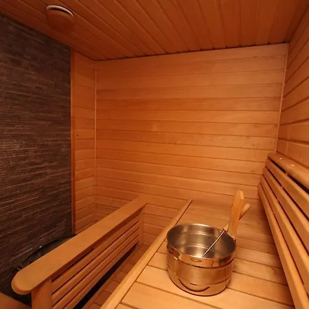 Gella Serviced Pitaejaenmaeki Apartamento