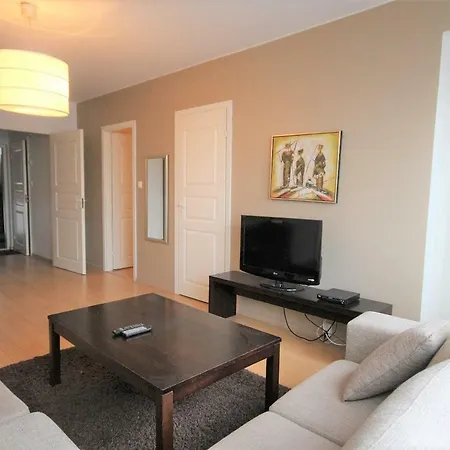 アパート Gella Serviced Pitaejaenmaeki